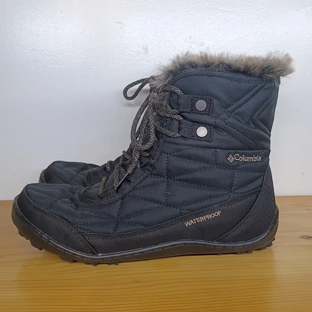 Columbia Women's Minx Shorty III Winter Boots Black Waterproof Omni-Heat Size 9